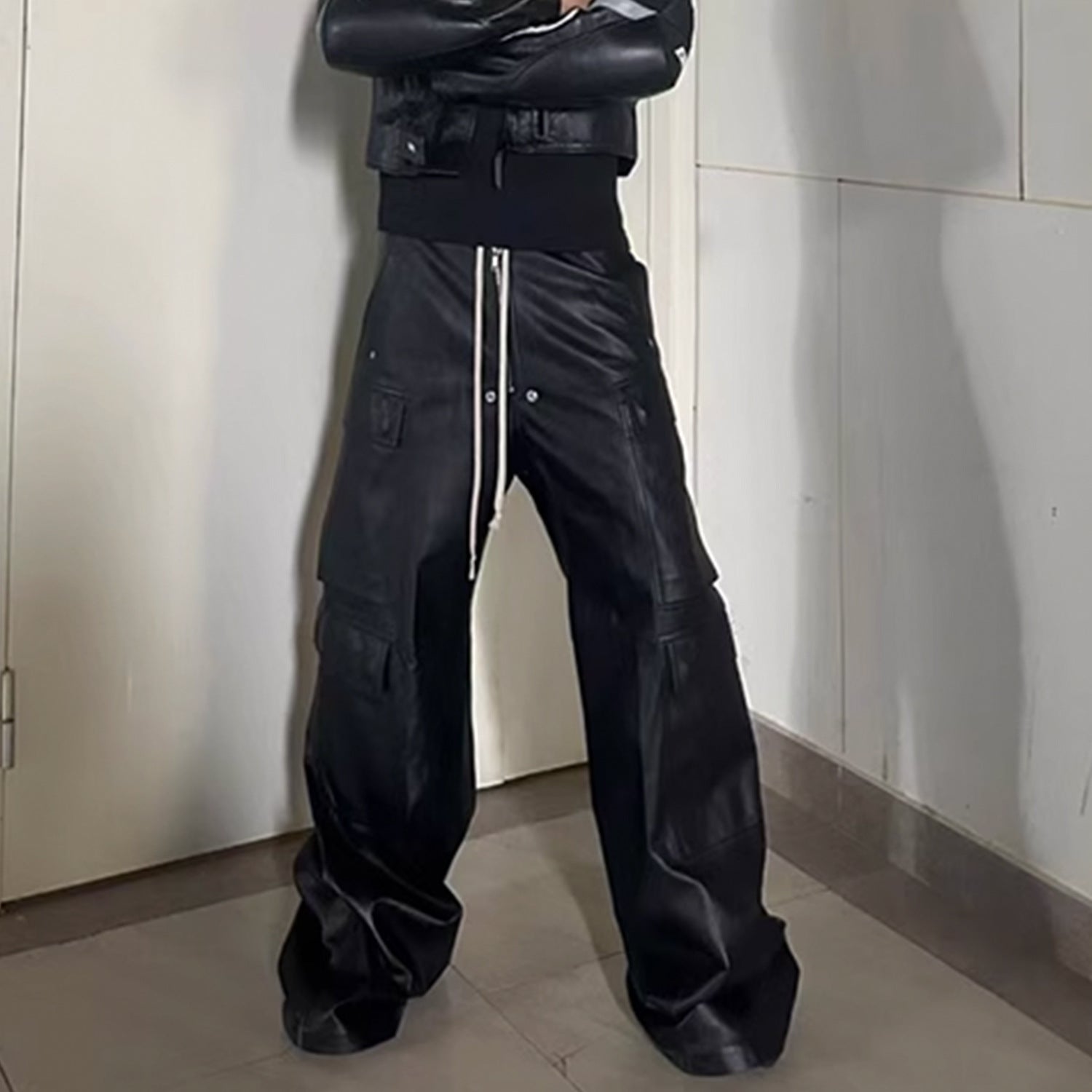 Men's And Women's Style Matte Surface Coated Coil Pants Men's And Women's Same Style Sliding Casual Pants Black