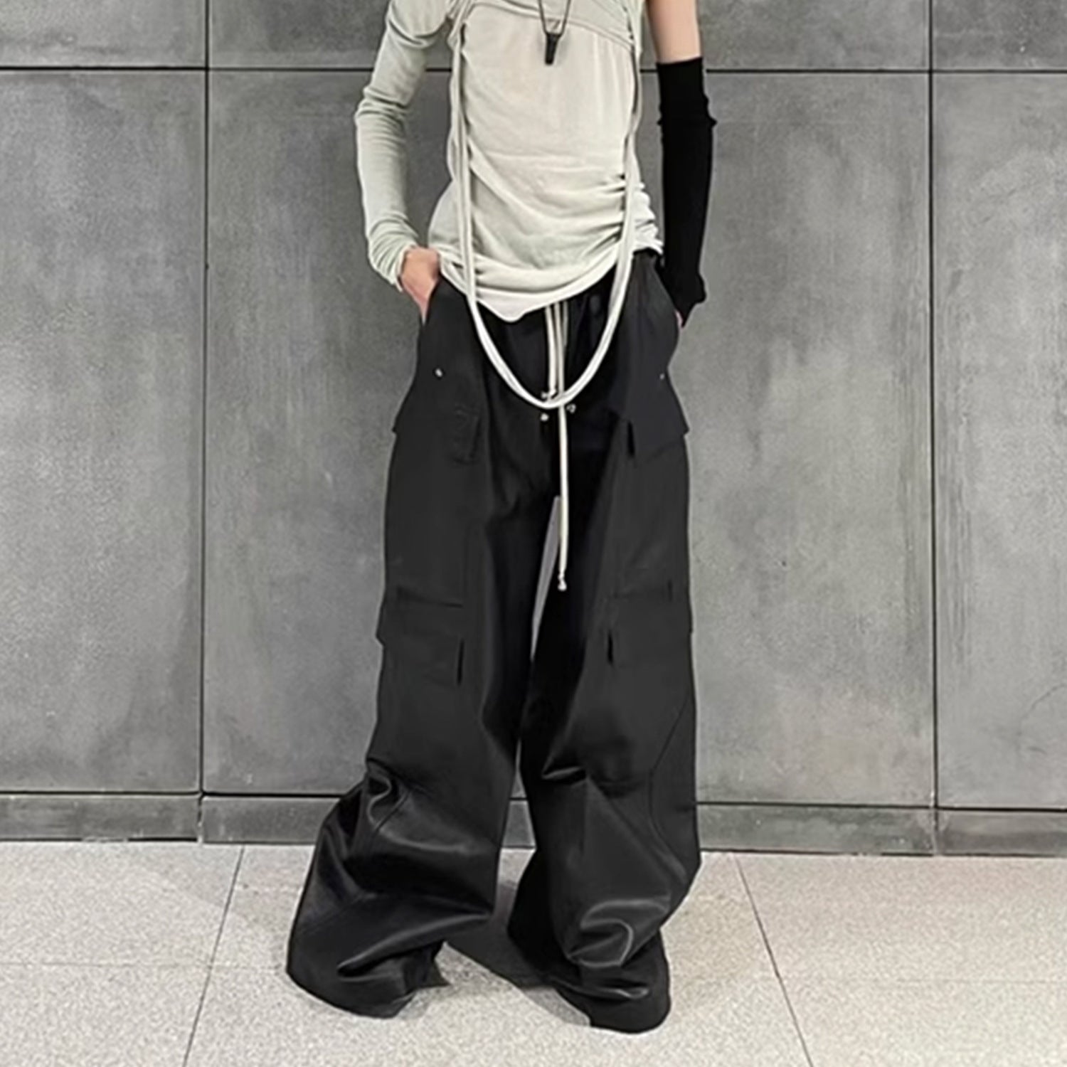 Men's And Women's Style Matte Surface Coated Coil Pants Men's And Women's Same Style Sliding Casual Pants Black