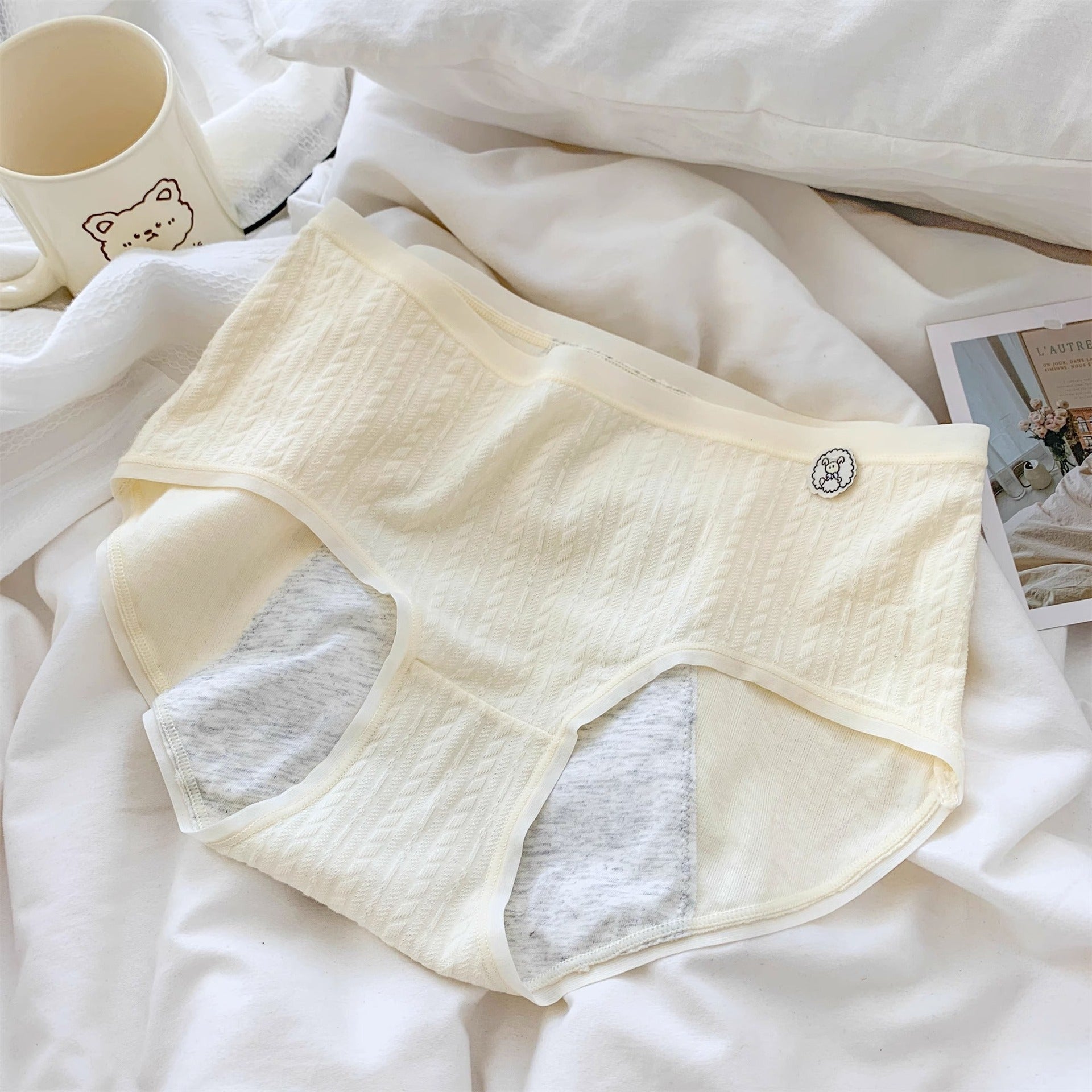 Physiological Pants Menstrual Underwear Big Aunt Anti-side Leakage Cotton Bottom Crotch Comfortable Breathable Ladies Mid-waist Period Briefs