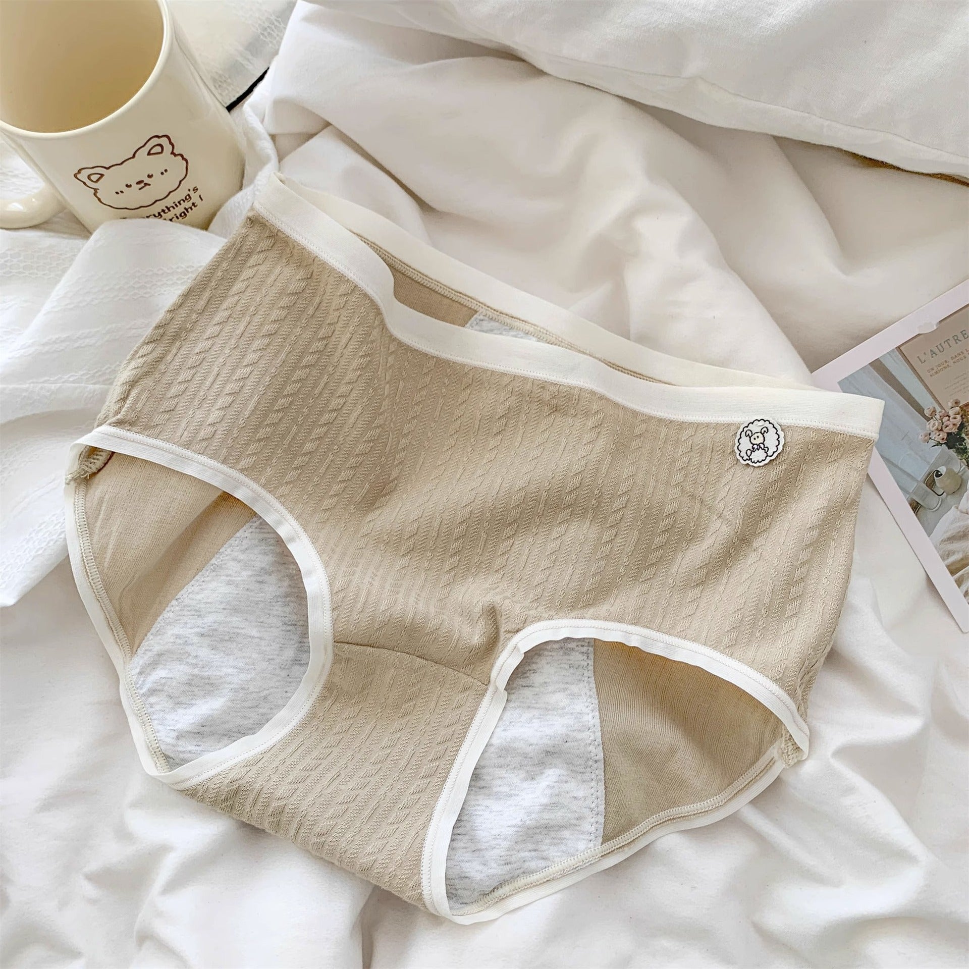 Physiological Pants Menstrual Underwear Big Aunt Anti-side Leakage Cotton Bottom Crotch Comfortable Breathable Ladies Mid-waist Period Briefs