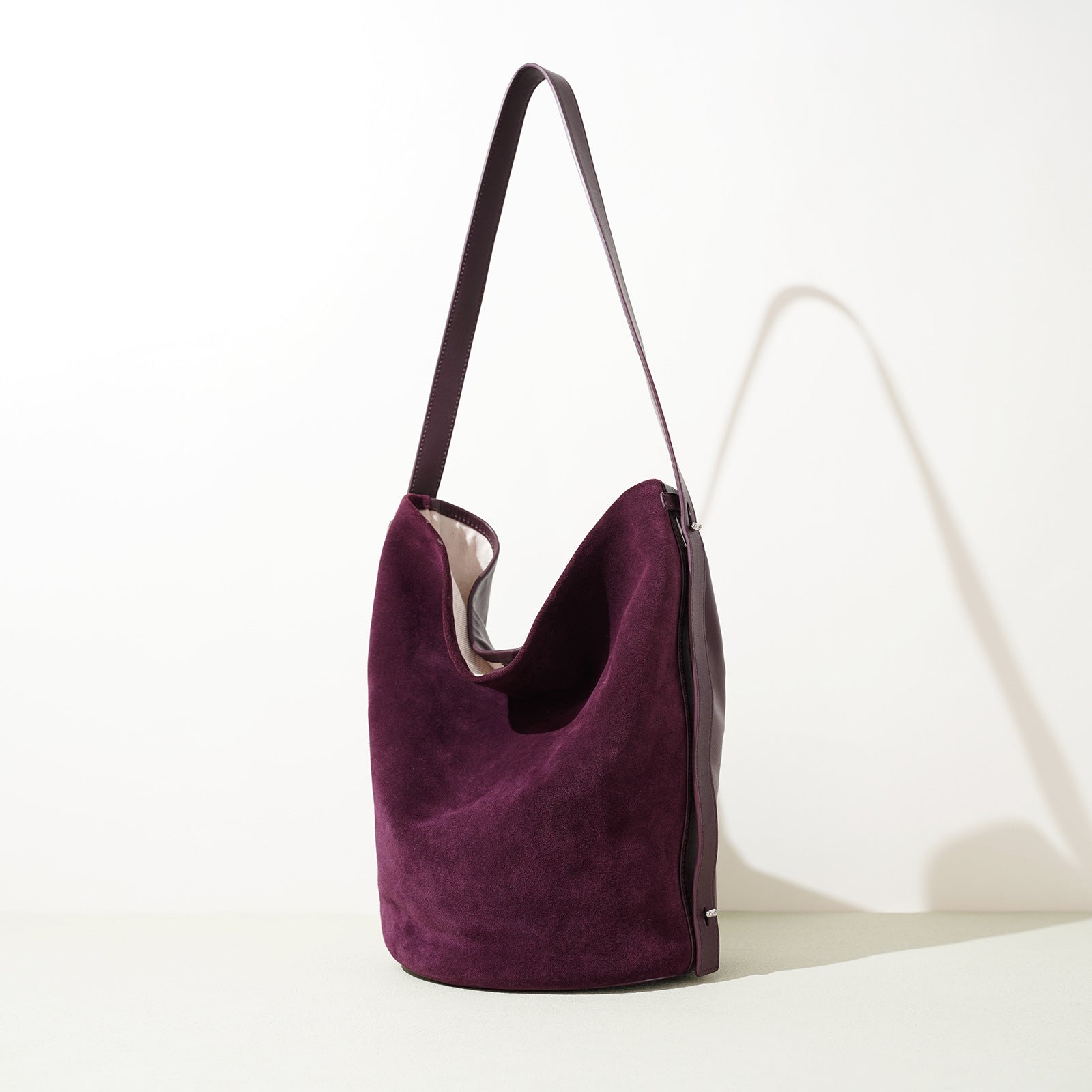 Frosted Cowhide Bucket Bag - Exquisite Simple Retro Crossbody Autumn Winter 2025