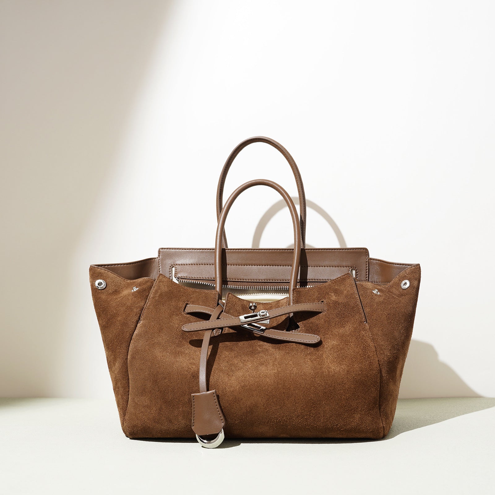 Niche Design Leather Handbag - Large Capacity Commuter All-match Crossbody 2025