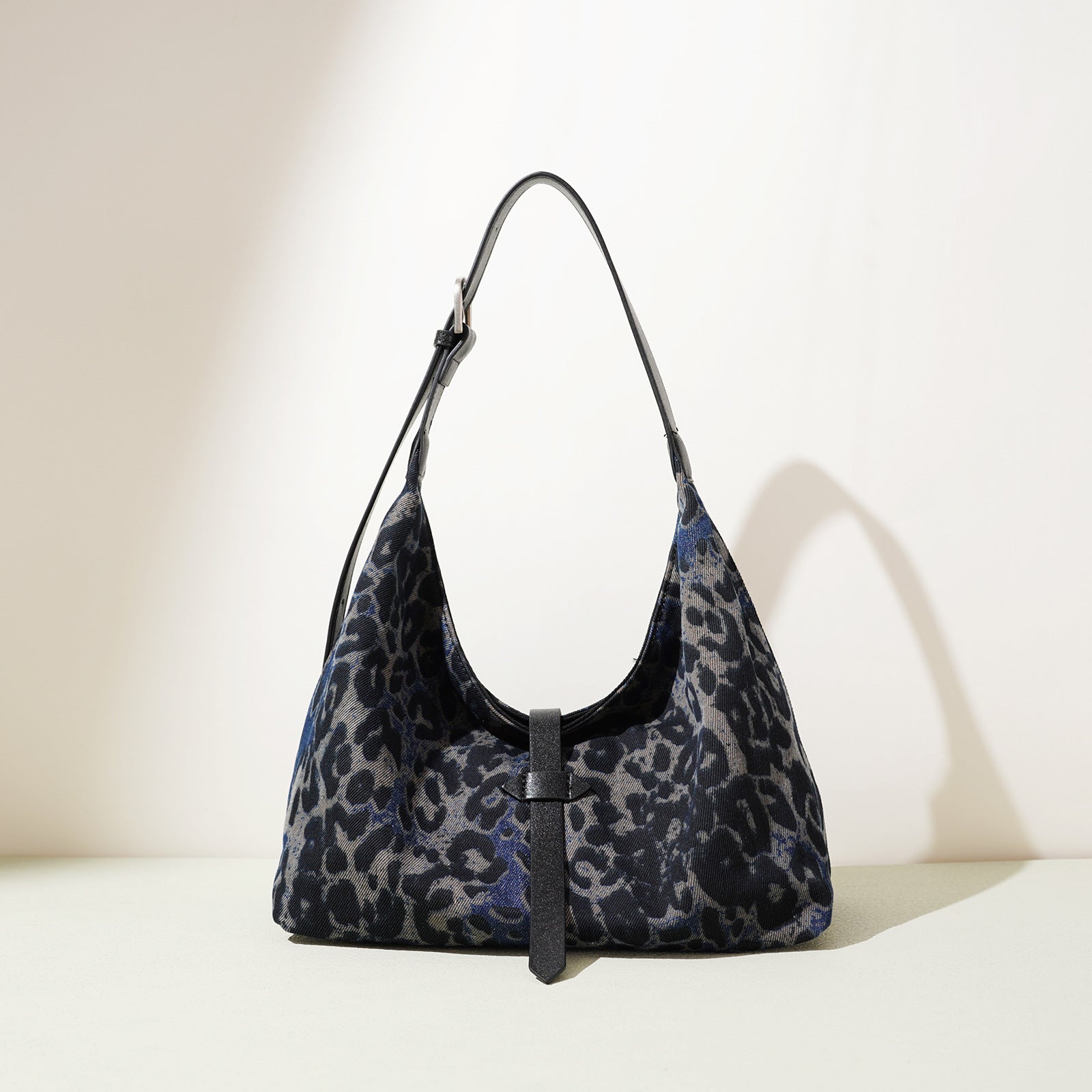 Early Ancient Shoulder Bag - Retro Large Capacity Classic Commuter Tote Autumn Winter 2025