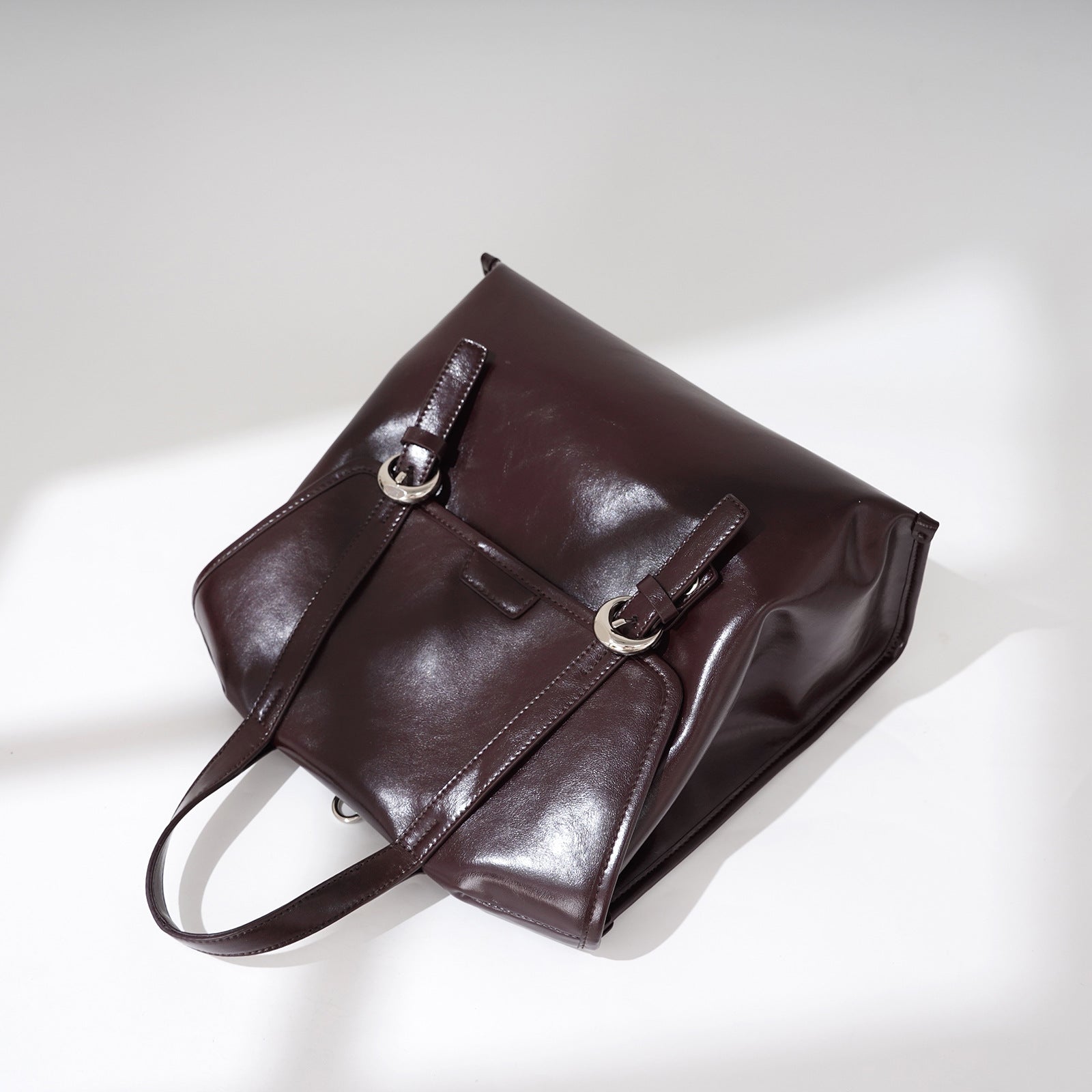 Niche Design Leather Backpack - High-end Fashionable Cowhide Bag Women