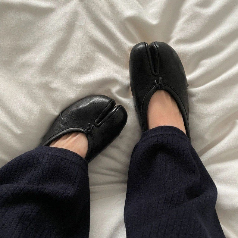 Women's Cowhide Pleated Mary Jane Flats - Genuine Leather