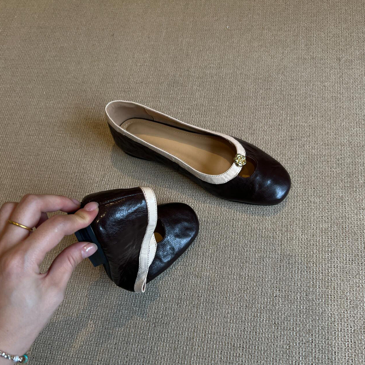 Women's Lambskin Camellia Mary Jane Flats - French Retro