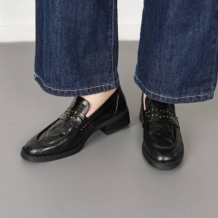 Women's Sheepskin Pleated Work Shoes - Mid-Heel Leather