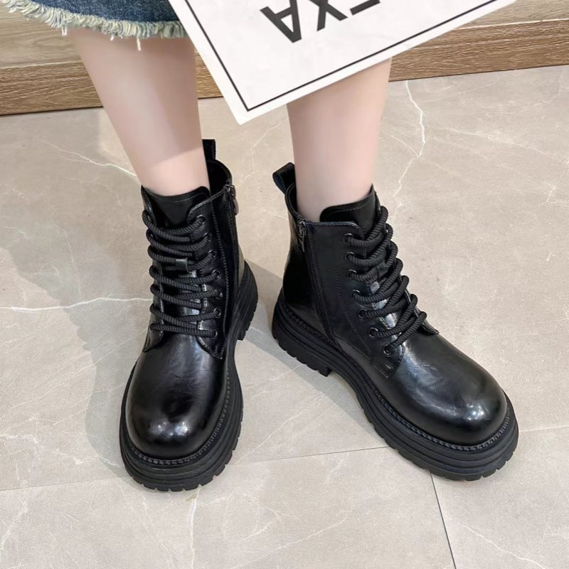 Light Luxury Stall Boots Hand-Scratch Pattern Round Toe Short Boots Women's 2025 Autumn And Winter New Pleated Thick Sole Height-Increased Martin Boots