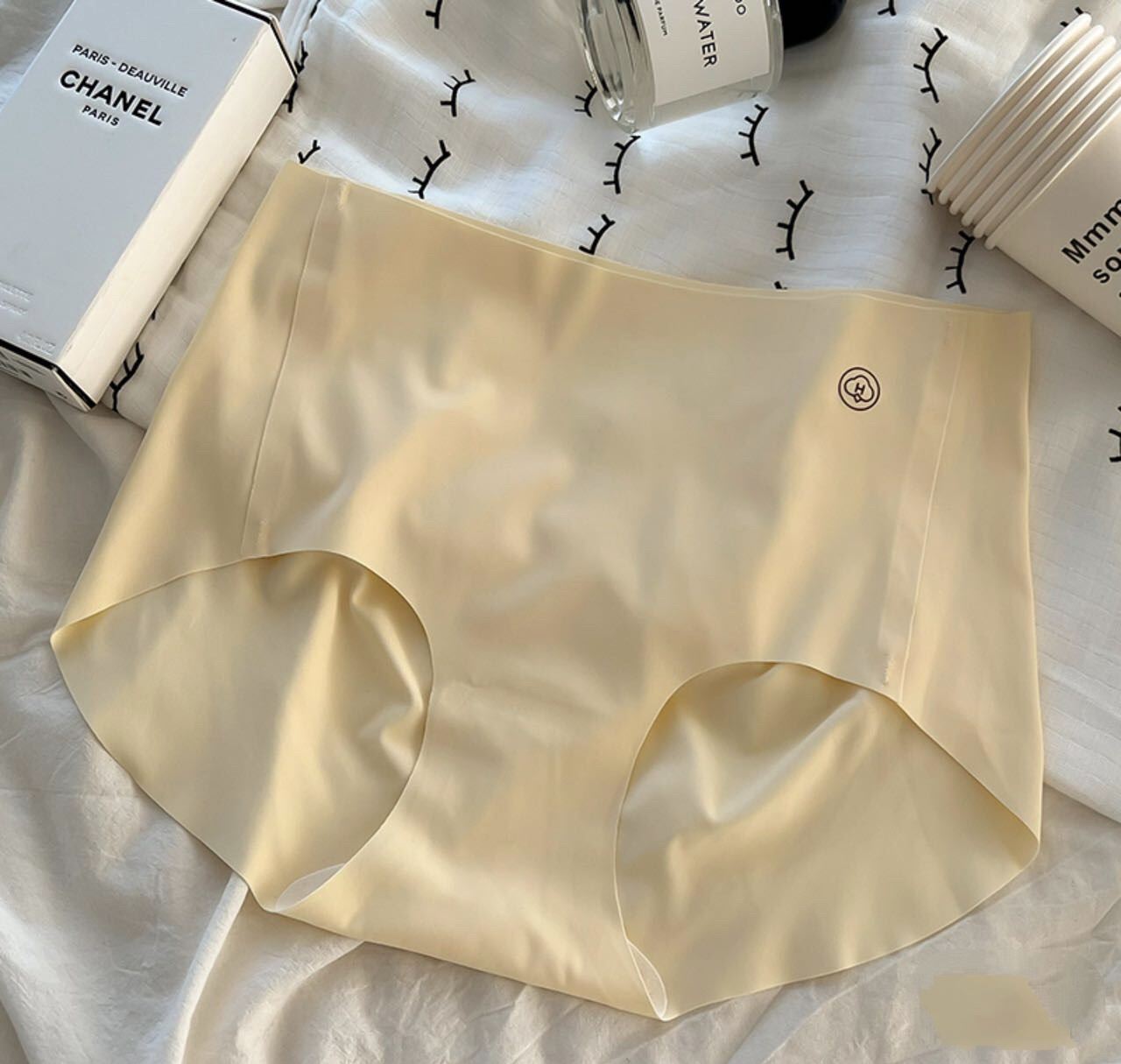 Traceless Underwear Women's Naked Peach Hip Pure Cotton Bacteriostatic Non-Hip Breathable Sports Invisible Briefs