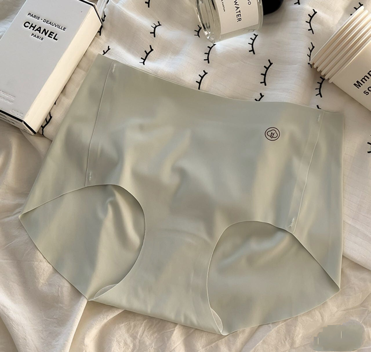 Traceless Underwear Women's Naked Peach Hip Pure Cotton Bacteriostatic Non-Hip Breathable Sports Invisible Briefs