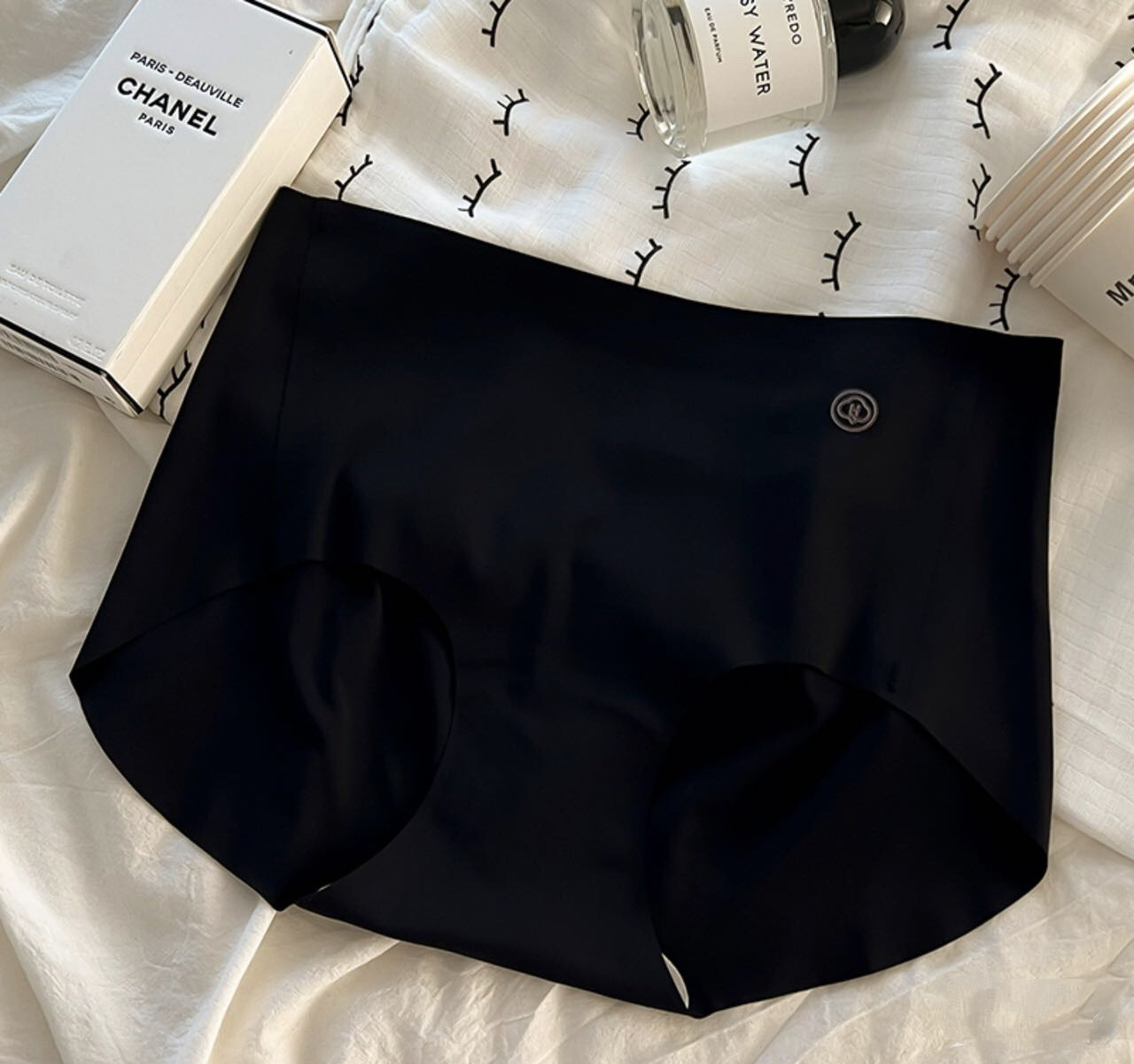 Traceless Underwear Women's Naked Peach Hip Pure Cotton Bacteriostatic Non-Hip Breathable Sports Invisible Briefs