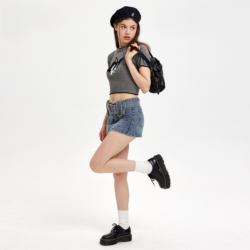 Japanese Sweet Cute Rabbit Chic Design Female Spring Rabbit Hot Girl Short Slim Knitted T-Shirt