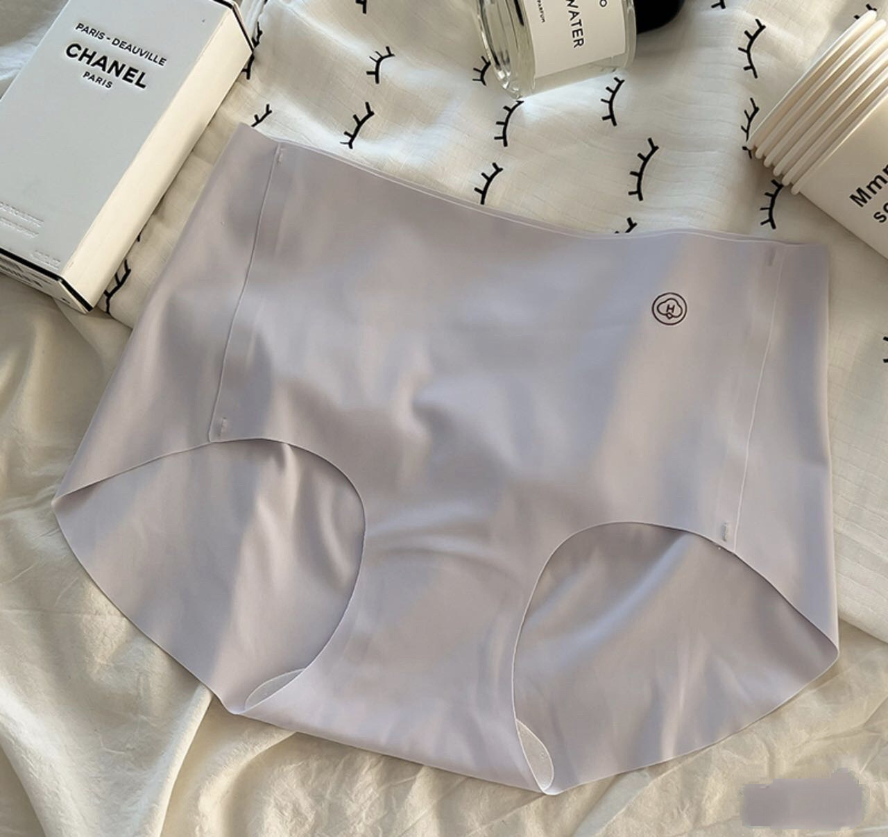 Traceless Underwear Women's Naked Peach Hip Pure Cotton Bacteriostatic Non-Hip Breathable Sports Invisible Briefs