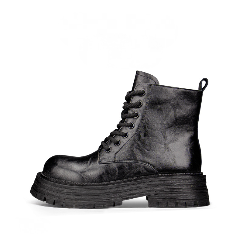 Light Luxury Stall Boots Hand-Scratch Pattern Round Toe Short Boots Women's 2025 Autumn And Winter New Pleated Thick Sole Height-Increased Martin Boots